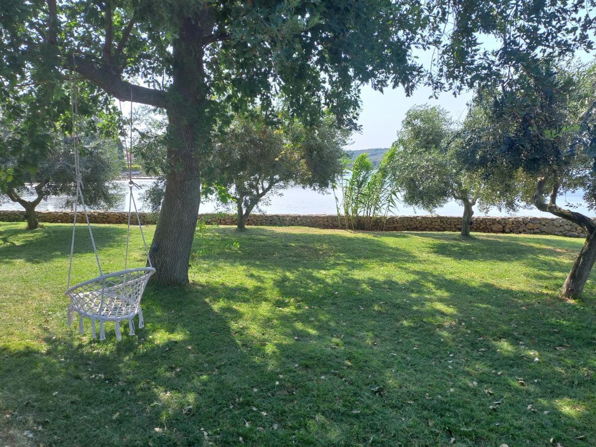 Beach House Ive With Jacuzzi, Pool, Playground And Bbq In An Olive Grove With A Beach, Pomer - Istria Екстер'єр фото