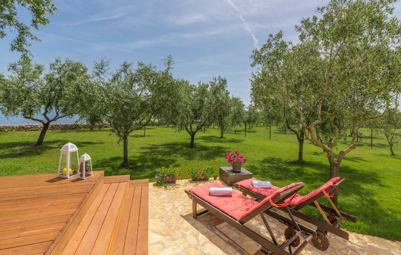 Beach House Ive With Jacuzzi, Pool, Playground And Bbq In An Olive Grove With A Beach, Pomer - Istria Екстер'єр фото